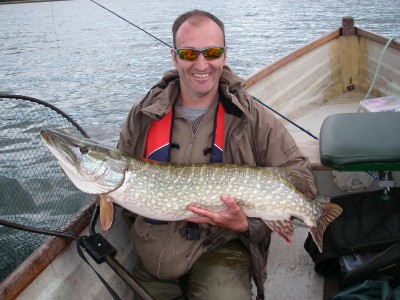 Andy Perks PB 19.04 from Chew on the fly