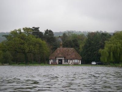 A full-to-the-brim Blagdon Lake